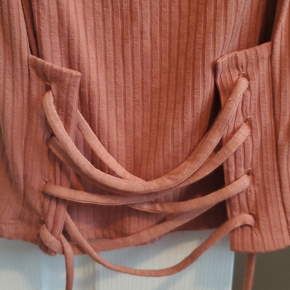 Tank - Picture 2 of 2